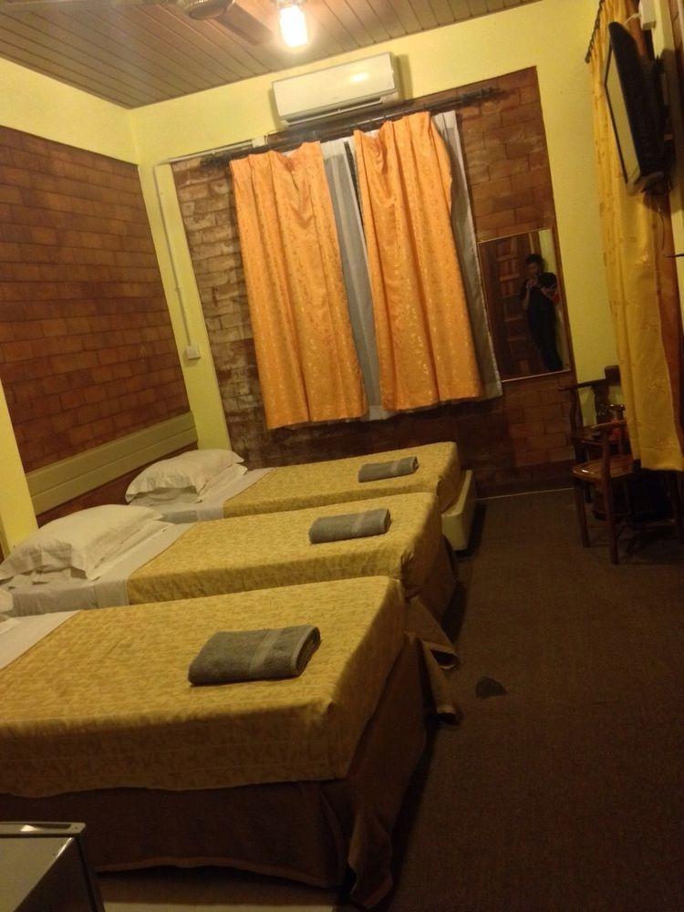 Al Inshirah Inn Кота-Бару Экстерьер фото
